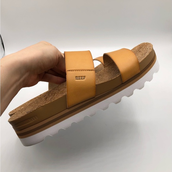 Reef Tan Platform Cushion Vista Sandals Activewear Comfort Women’s Size 9 - Picture 4 of 8